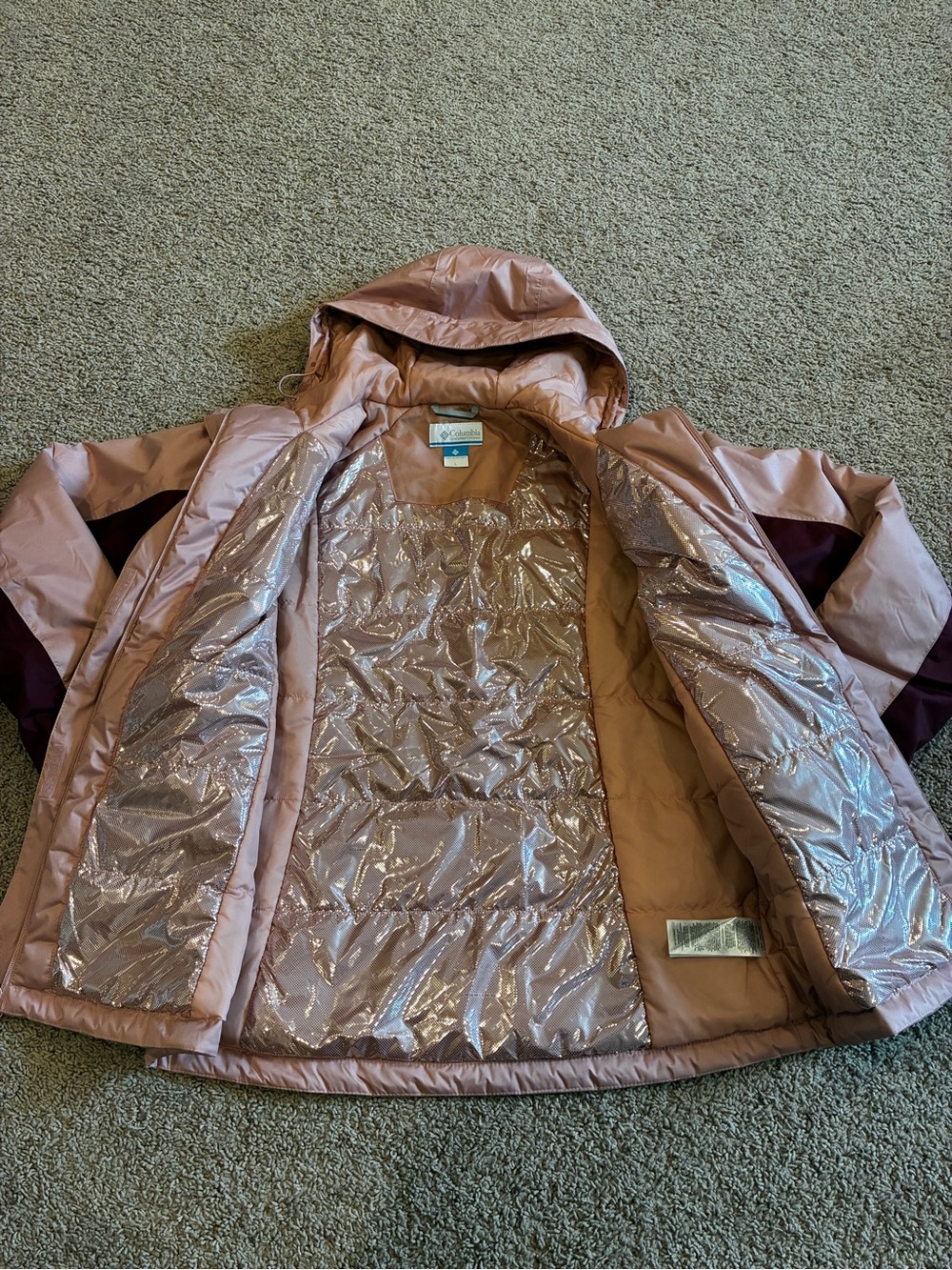 Columbia Women’s Hooded Two-Tone Pink & Burgundy Coat - Picture 3 of 7